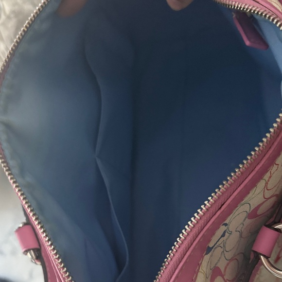 Coach Pink and Cream Signature Shoulder Bag - Picture 4 of 7